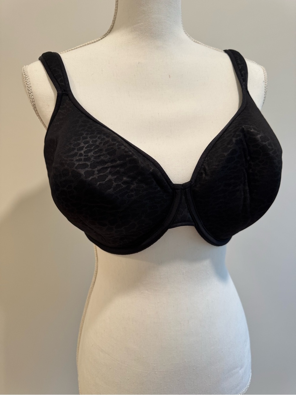 Natori Black Animal Print Underwire Bra Size 36G